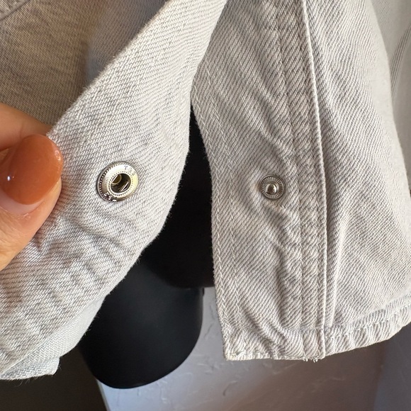 ZARA Women's Off-White Denim cropped Jean Jacket Sz Small preloved - Picture 9 of 9